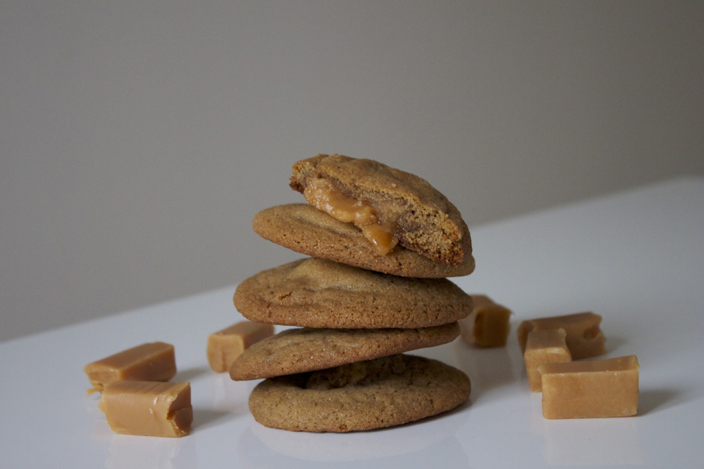 gingerbread cookies with caramel filling