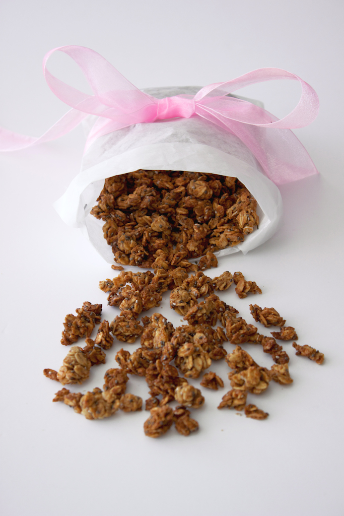 homemade almond granola