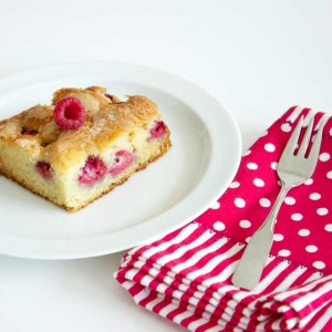 raspberry amaretto cake