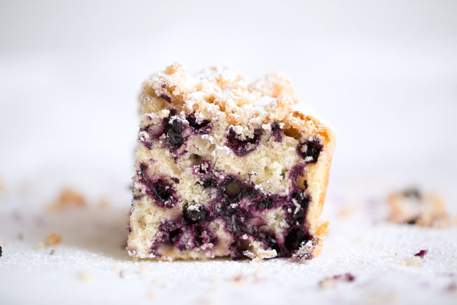 blueberry crumb cake