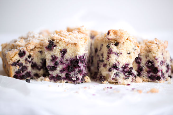 blueberry crumb cake