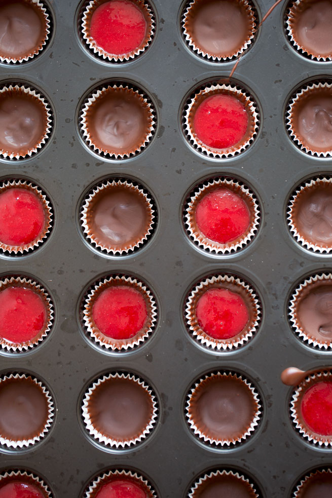 raspberry chocolate cups