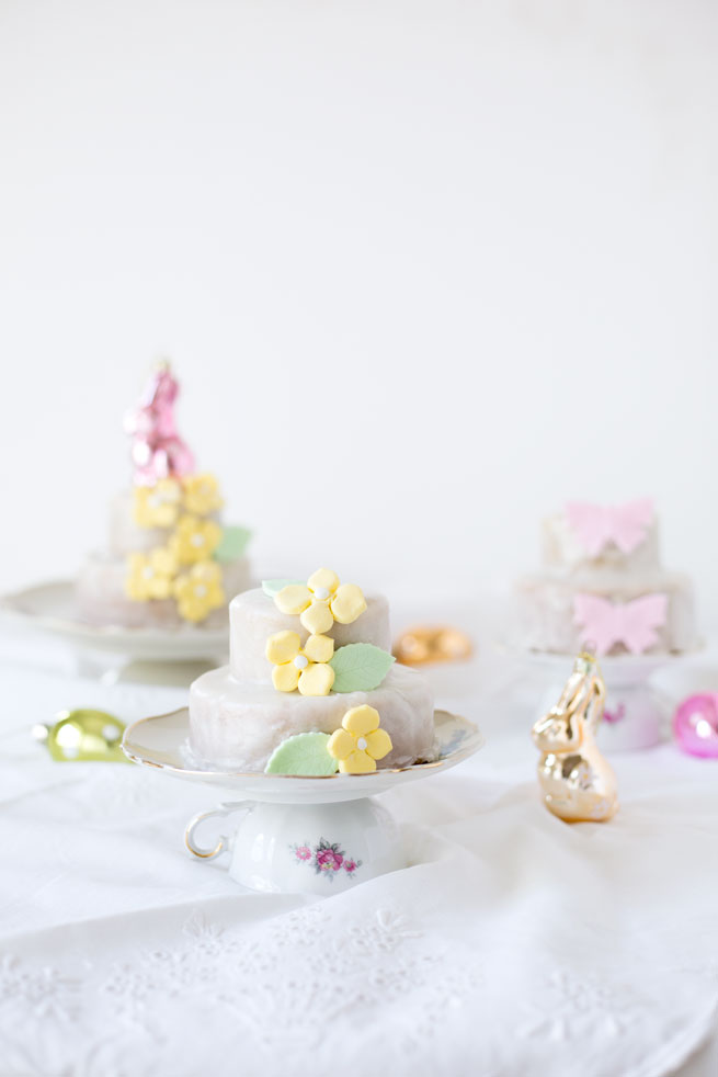 lemon poppyseed cakes