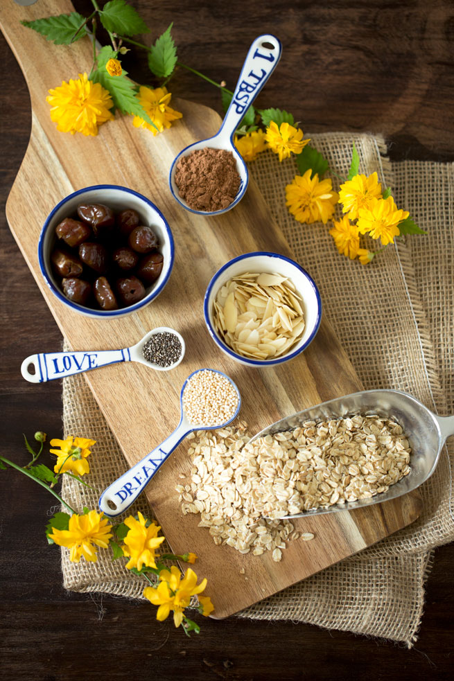 healthy chocolate granola