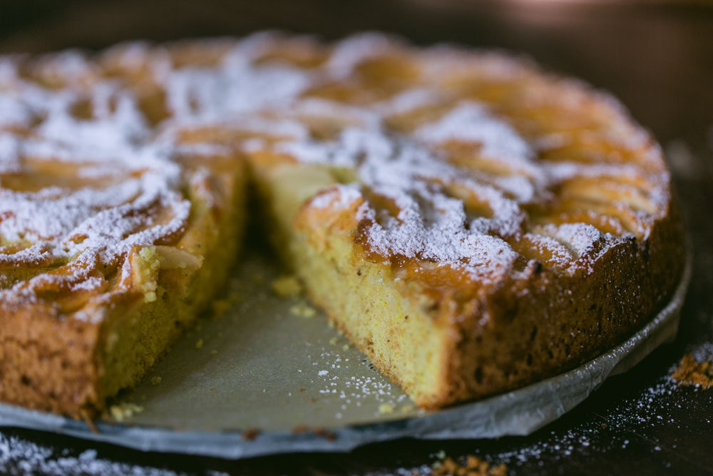 Apple Cinnamon Cake