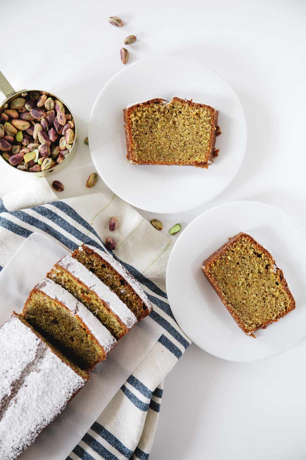 pistachio chai cake