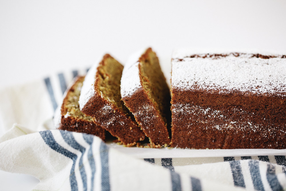 pistachio chai cake