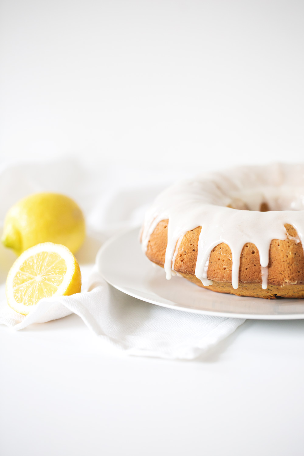 lemon poppyseed bundt cake