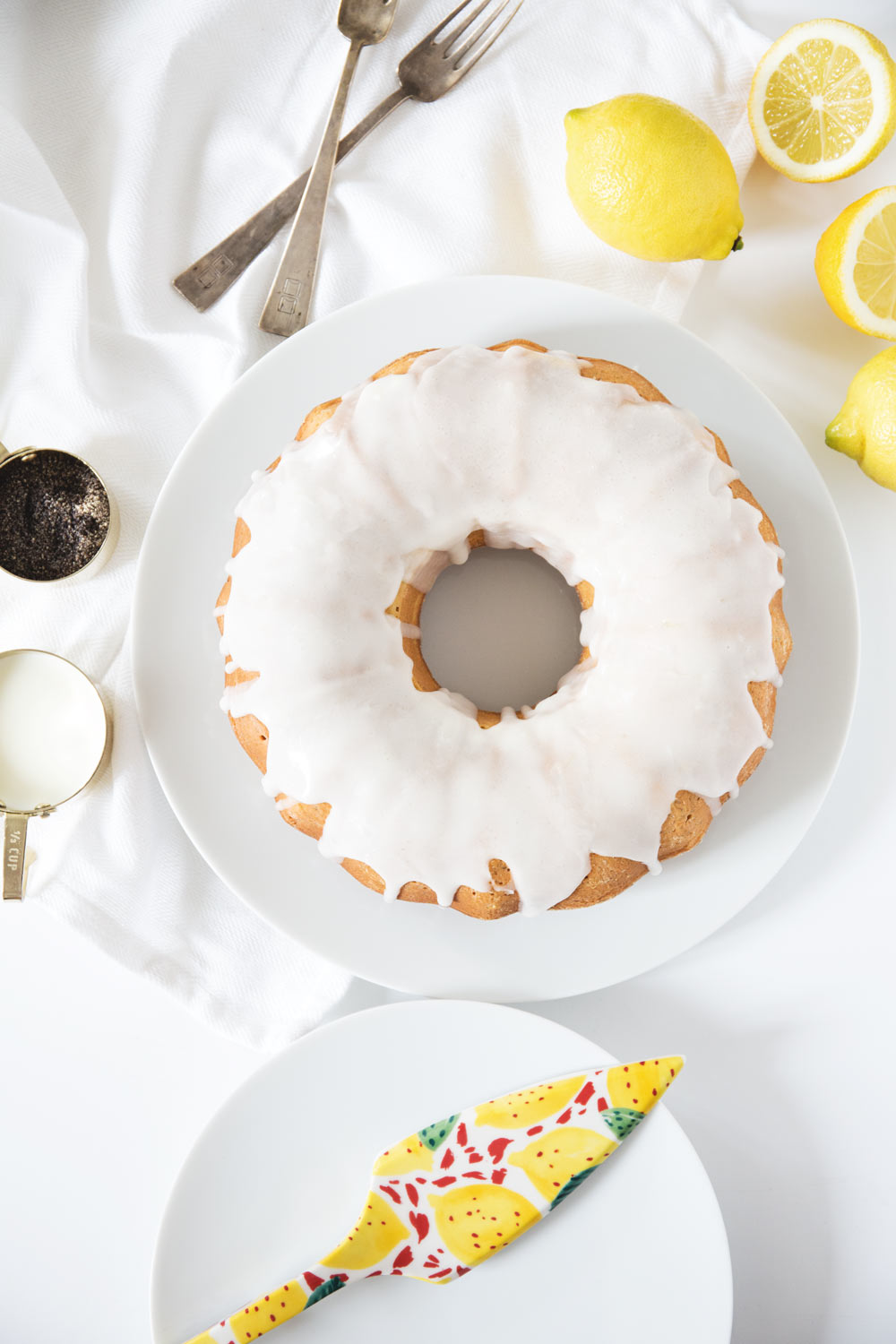 lemon poppyseed bundt cake